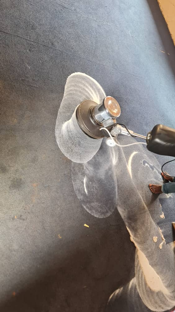 10 Essential Tips for Maintaining a Clean Office Environment